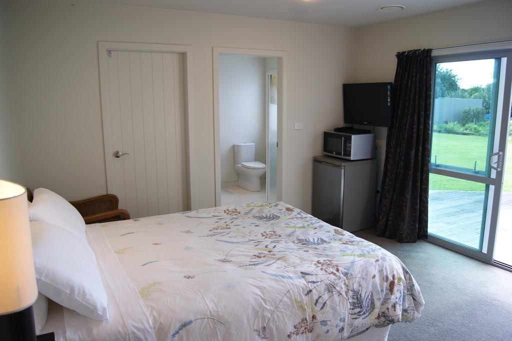 Waihi Beach Getaway-Studio, Ensuite & Private Deck מראה חיצוני תמונה